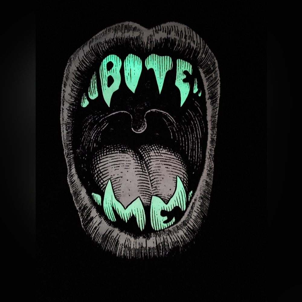 Torrid Herritage Glow-in-the-Dark Soft Graphic Tee Size 2